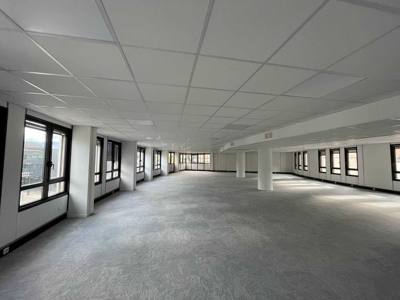 Bureau Grenoble 594m² Vente bureau Grenoble Isère OVBUR2530851 0